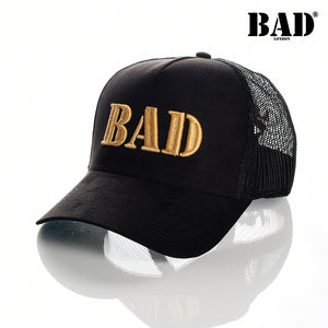 BAD CLOTHING LONDON COUTURE FASHION PREMIUM STREET WEAR AND SPORTS FITNESS ATHLETICS APPAREL TRUCKER SNAPBACK
